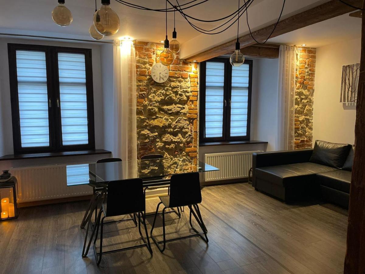 קלודז'קו Apartament Przy Ratuszu מראה חיצוני תמונה