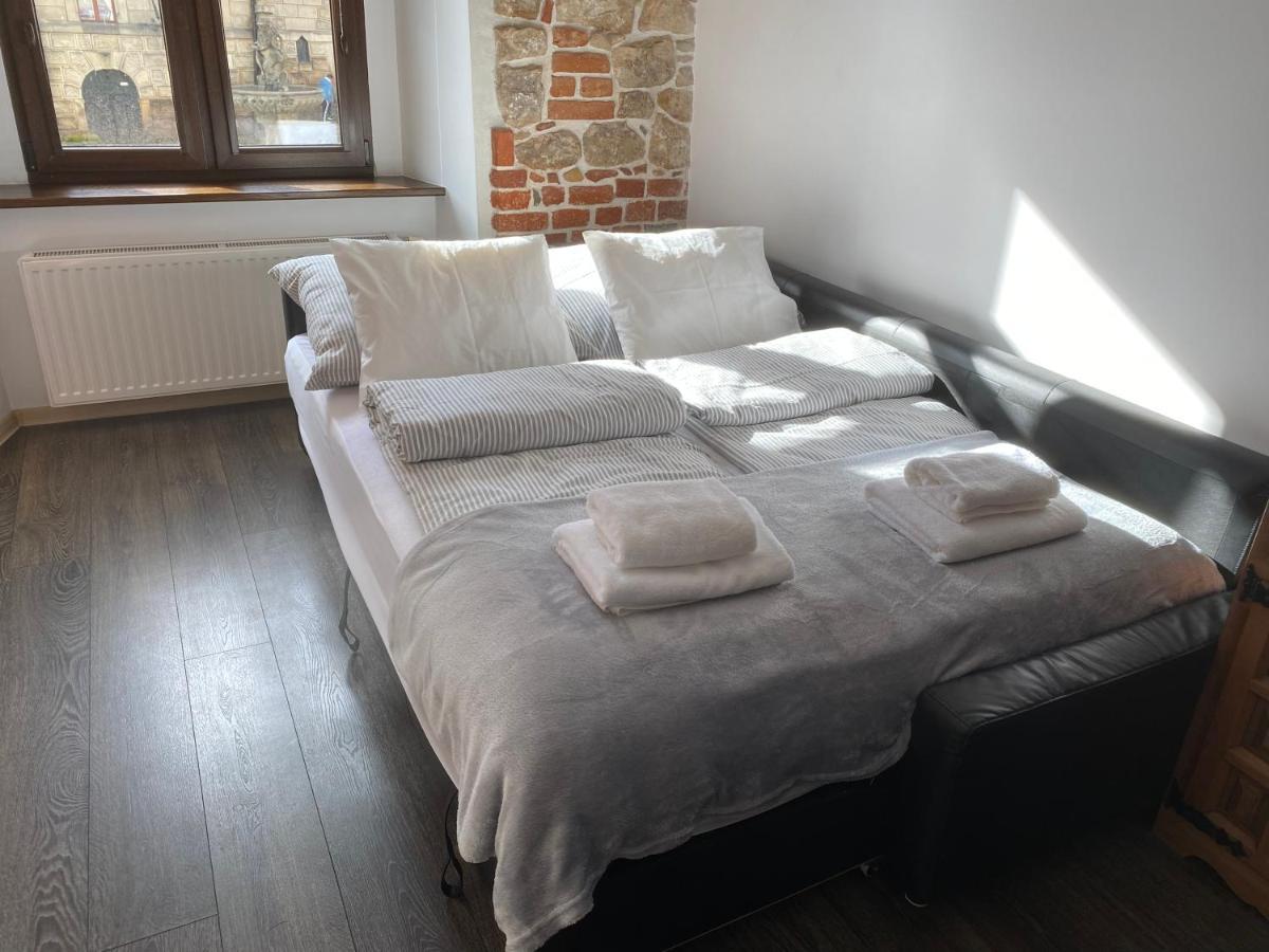 קלודז'קו Apartament Przy Ratuszu מראה חיצוני תמונה