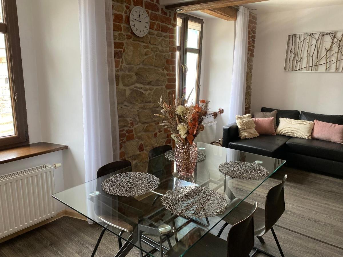 קלודז'קו Apartament Przy Ratuszu מראה חיצוני תמונה