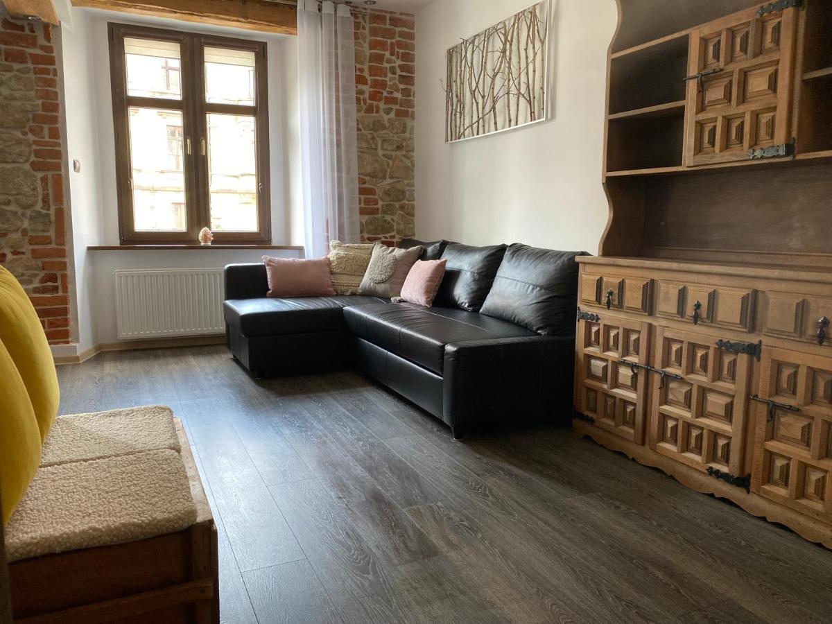 קלודז'קו Apartament Przy Ratuszu מראה חיצוני תמונה