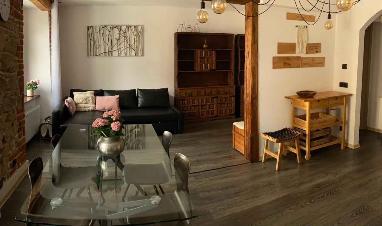 קלודז'קו Apartament Przy Ratuszu מראה חיצוני תמונה