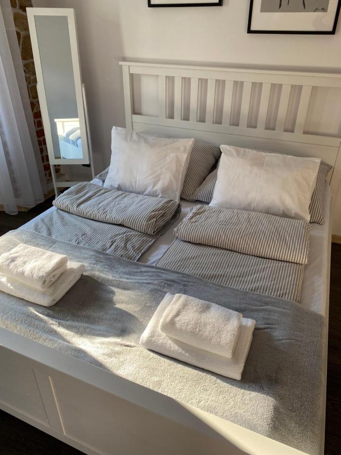 קלודז'קו Apartament Przy Ratuszu מראה חיצוני תמונה